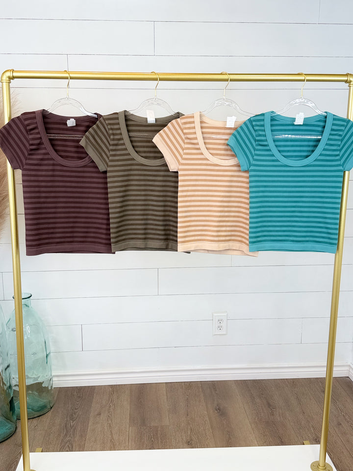EVERYDAY MUSE STRIPED SCOOP NECK TOP