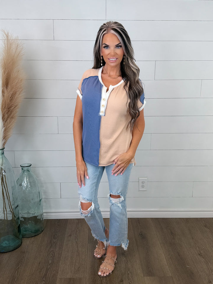 COASTLINE CONTRAST HENLEY TOP