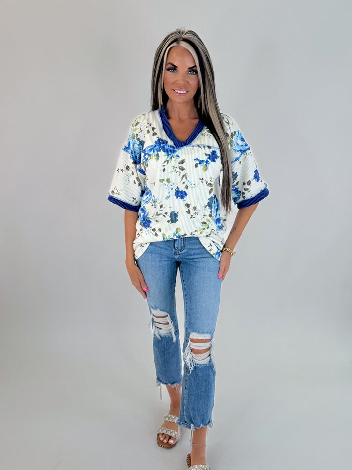 BLUE BLOOM CONTRAST TOP